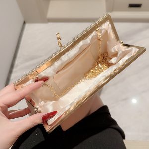 Clutch Clássica champagne em veludo e strass - Imagem 3