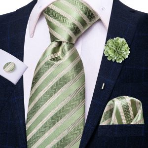 Conjunto de gravata verde oliva toque de seda - Imagem 1
